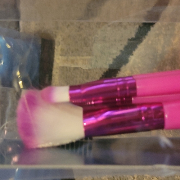 GLAM TOOLS 6 Piece Cosmetic set - Bundle 4 sets - Picture 13 of 16